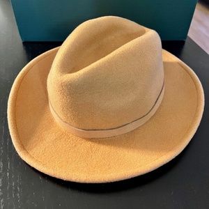 Banana Republic Felt Fedora Women's Belt Hat